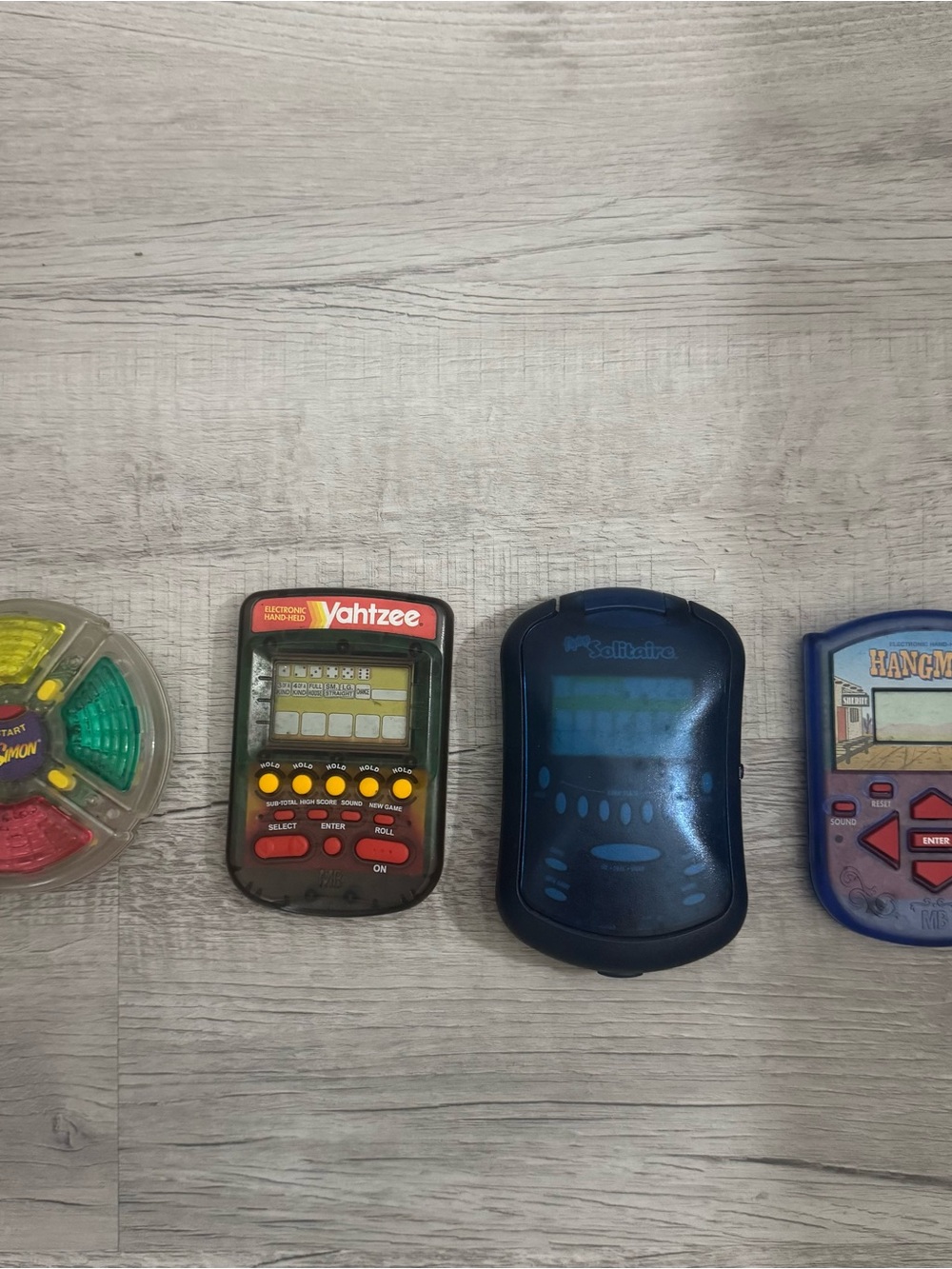 VTG ‘95 Milton Bradley Electronic Hand-Held Yahtzee Game Smoke Gray Model 4511 +